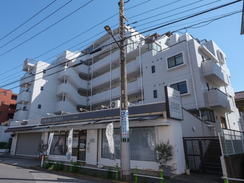 2駅2路線利用可能な好立地♪マンション前のスーパーをはじめ「赤塚一番通り商店街」「イオン板橋」も徒歩圏で、生活至便な住環境です。