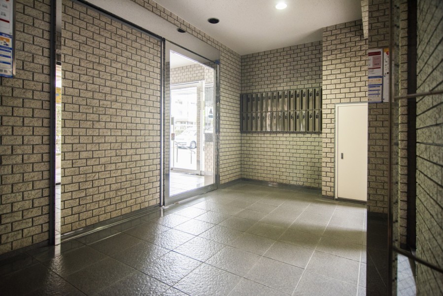 ◆オートロック◆居住者以外の侵入を拒み、不審者や不要なセールスを撃退することができます。安心感を得られるのも大きなポイントです。
