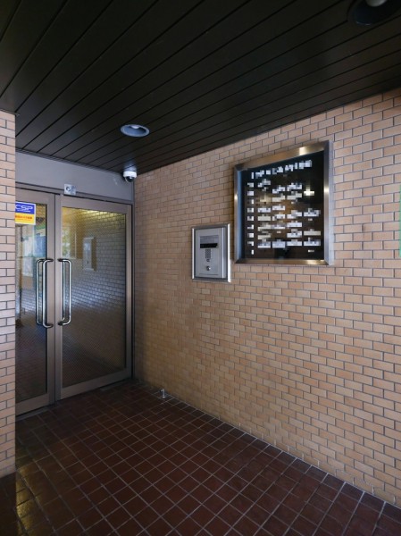 ◆オートロック◆居住者以外の侵入を拒み、不審者や不要なセールスを撃退することができます。安心感を得られるのも大きなポイントです。