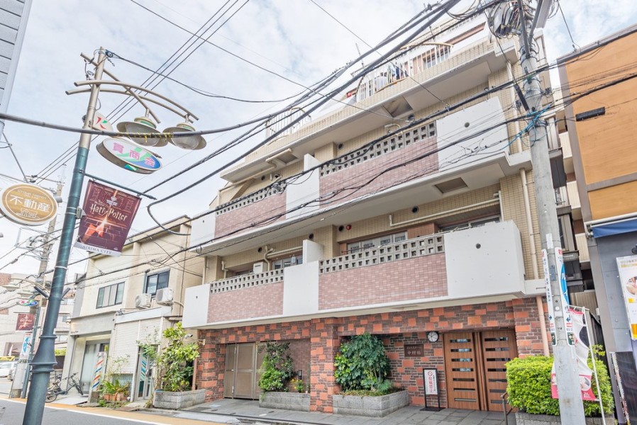 暮らしの楽しさが自由に広がる駅徒歩3分の好立地♪活気あふれる商店街が日常を豊かに彩ります。H14年築・管理体制良好なマンションです。
