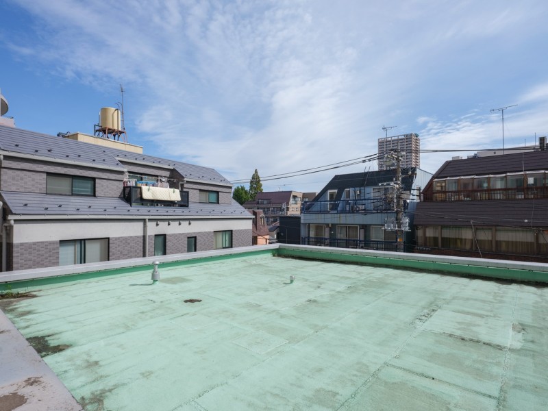 都市の喧騒を遠ざける青々とした空を感じることができる眺望です。リフレッシュし日々をアップデートできそうですね。