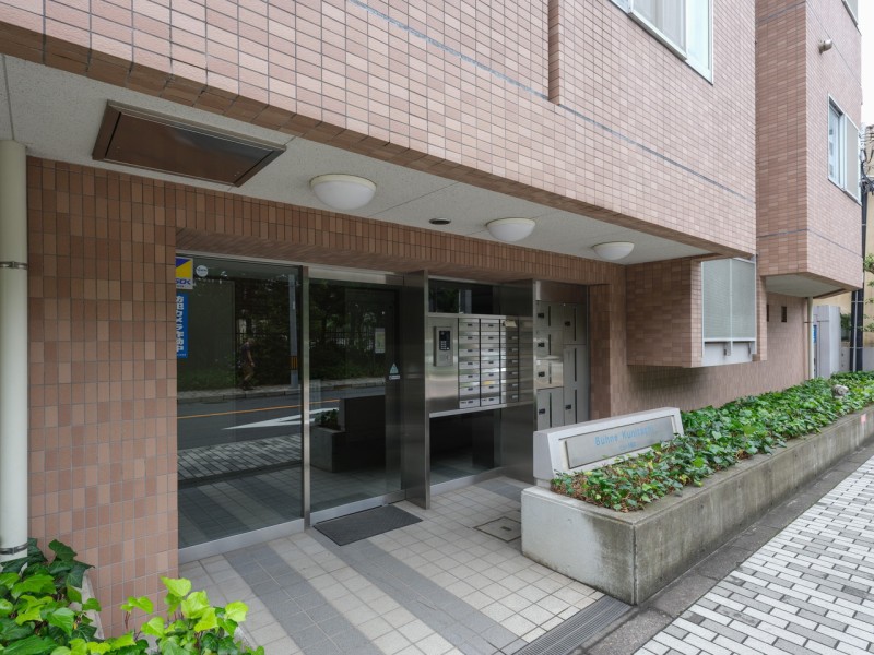 2011年には、共用部の大規模修繕工事を実施しています。定期的にメンテナンスが行われた管理の行き届いたマンションです。