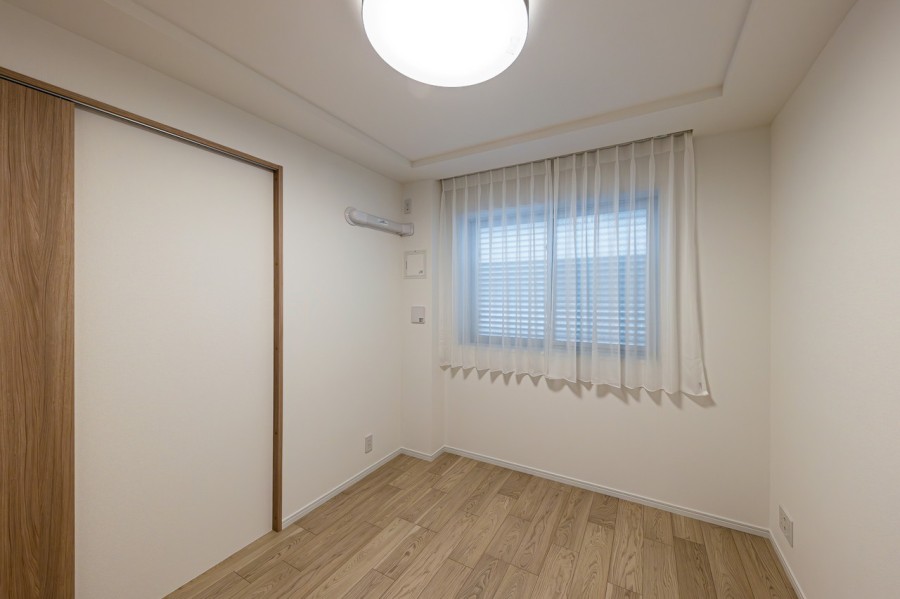 リビングから一番離れた洋室1は、伸びやかな時間が流れるプライバシー性の高いお部屋です。