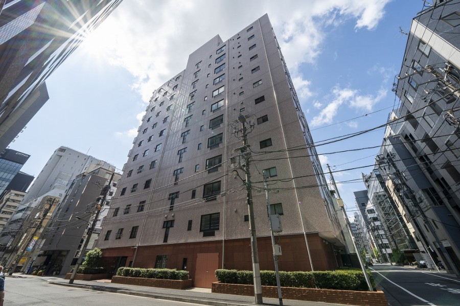 『東京』駅・『銀座』駅も徒歩圏内に位置するマンションです。多彩な都市機能と高い利便を享受した住環境で、快適な都心ライフを満喫できそうです。