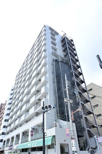 「上野」「銀座」「恵比寿」へ直通アクセス◎ビジネスに、レジャーに、都心を自在にするポジションです。時代の移ろいを重ね、大切に住み継がれてきたマンションです。
