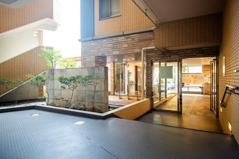 共用部は定期的なメンテナンスで綺麗に保たれています。心地の良い安らぎに満ちた暮らしへ誘います。