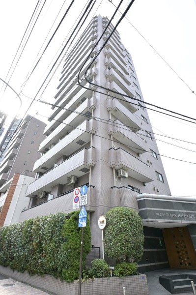 親しみやすい下町情緒が残る旗の台に位置し、『旗の台』駅徒歩4分という交通アクセス良好な立地。周辺には複数の商店街が立ち並び、買物施設や飲食店など、日々の暮らしやすさも兼ね備えた住環境です。