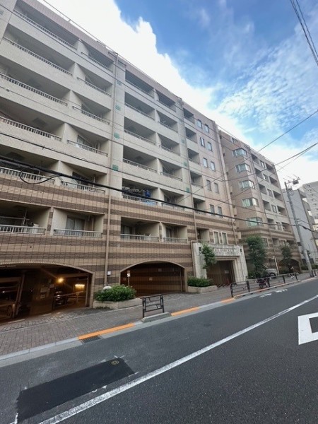 ビッグターミナル『上野』駅徒歩５分！日々の暮らしを豊かにお過ごしいただける管理体制良好なマンションです。