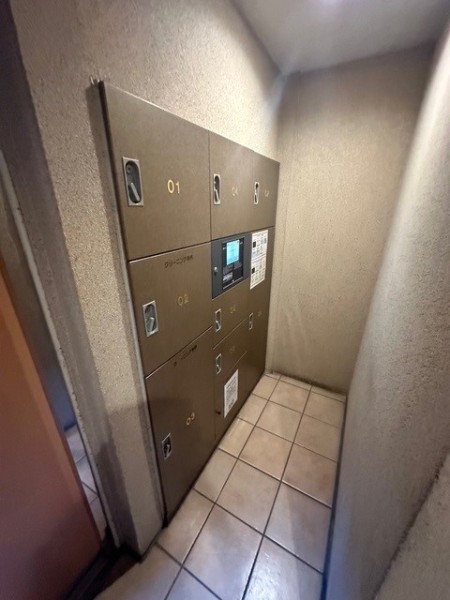 ◆宅配ボックス◆24時間いつでも荷物受け取りが可能。配達時間を気にせず過ごすことができます。ウイルス対策の観点からも人気の設備です。