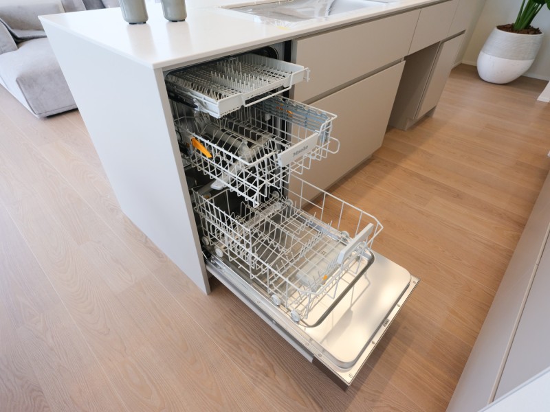 ◆食器洗い機◆家事の時間を短縮できる優れもの。さらに節水・節約を同時に行うことができるので、大変人気があり重宝します。