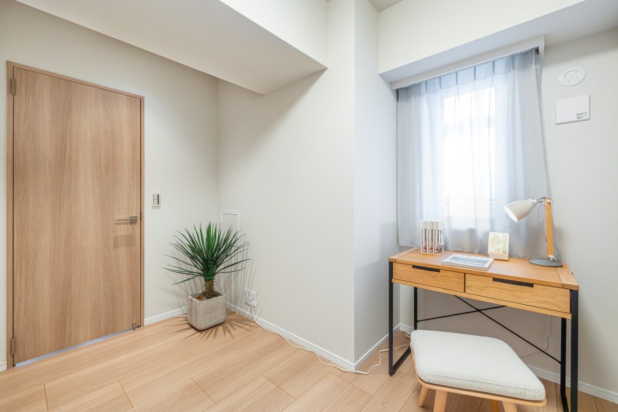 洋室3は、リビングに隣接していながらもゆったりとプライベートな時間を過ごせるお部屋です。こちらのお部屋にもクローゼットがあります。