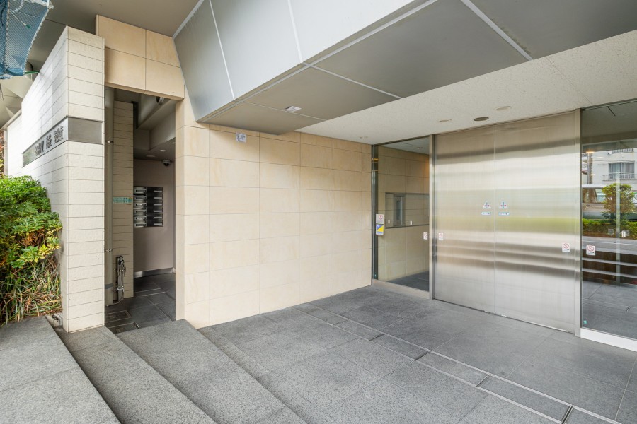 『椎名町』駅徒歩６分の好立地。ビッグターミナル『池袋』が生活圏になり、都心の利便性も享受できる住環境です。