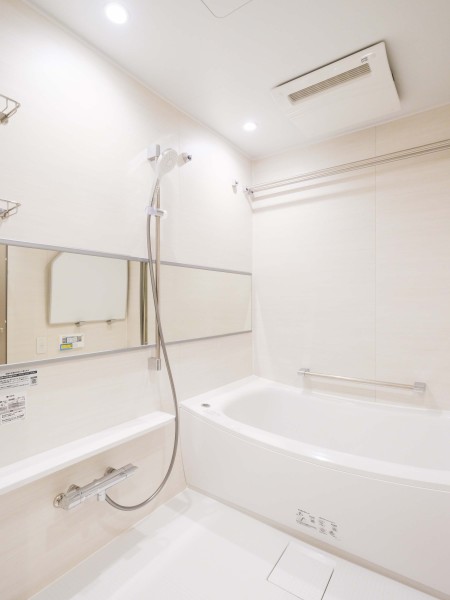 ゆったりとした1418サイズのバスルームが1日の疲れをしっかり癒してくれます。