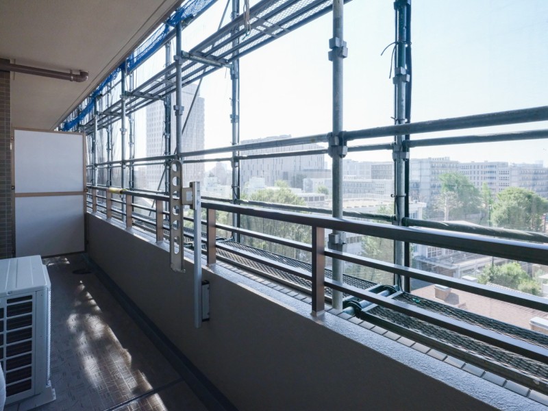 東南向きで明るいバルコニーです。晴れた日には洗濯物もカラっと乾きそうです。暮らしに大切な光と風を感じることができるスペースです。