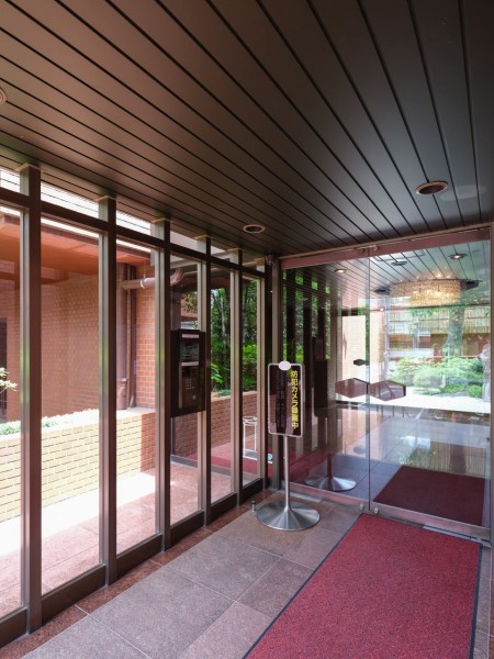 ◆オートロック◆居住者以外の侵入を拒み、不審者や不要なセールスを撃退することができます。安心感を得られるのも大きなポイントです。