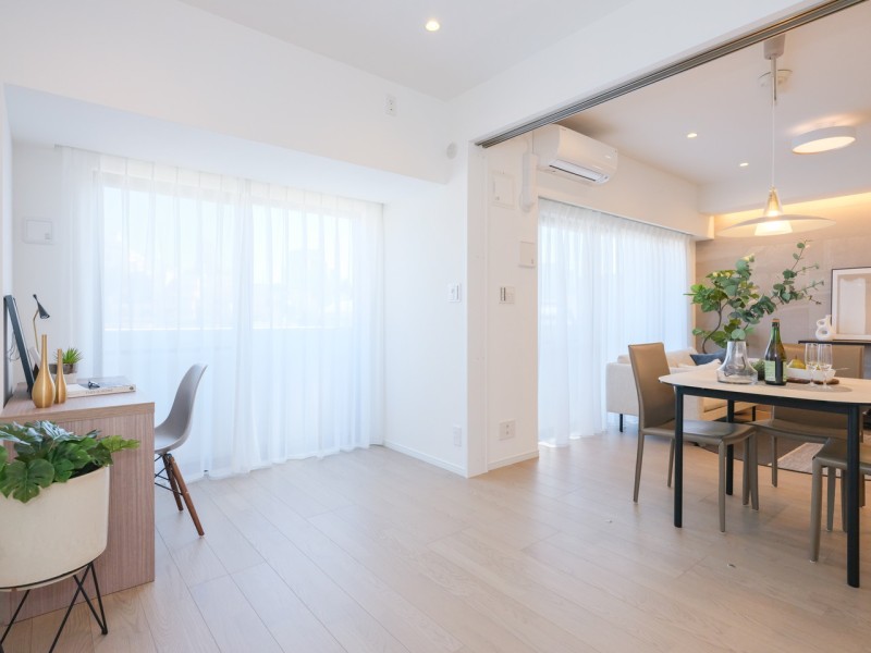 洋室3は引き戸の開閉次第で個室として、拡張リビングとしてフレキシブルにお使いいただけるお部屋です。