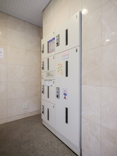 ◆宅配ボックス◆24時間いつでも荷物受け取りが可能。配達時間を気にせず過ごすことができます。ウイルス対策の観点からも人気の設備です。