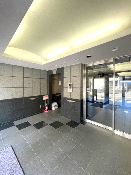 ◆オートロック◆居住者以外の侵入を拒み、不審者や不要なセールスを撃退することができます。安心感を得られるのも大きなポイントです。