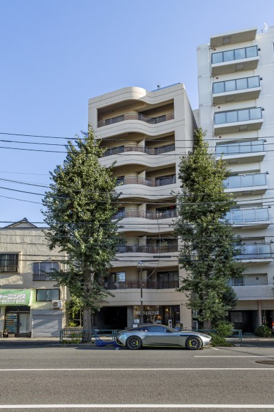 文京区の中でも治安の良さを誇る『護国寺』駅徒歩5分に立地。徒歩圏にスーパーやコンビニ、クリニックなどの生活施設が揃っているため買物至便、暮らしやすい住環境です。