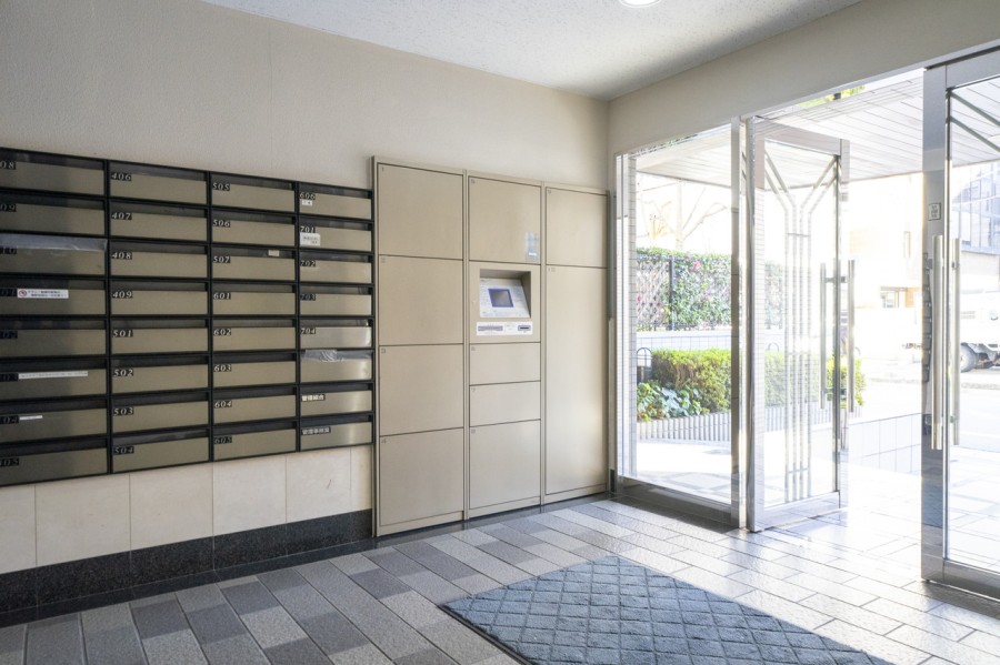 ◆宅配ボックス◆24時間いつでも荷物を受け取ることができるので、配達時間を気にせず過ごすことができます。対面での接触機会を最小限にでき、ウイルス対策の観点からも人気の設備です。