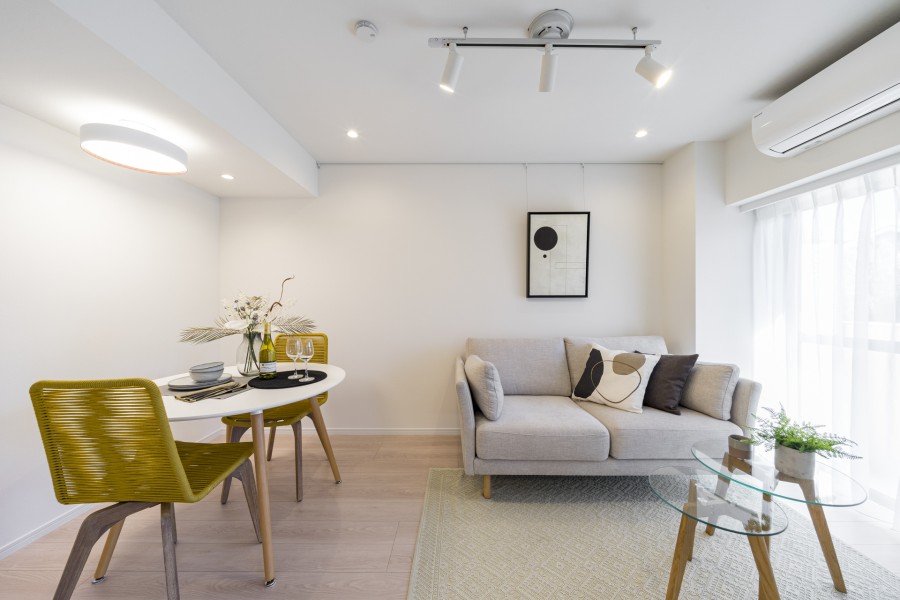 居心地の良いリビングはシンプルな内装なので、お手持ちの家具とも合わせやすいのが魅力です。