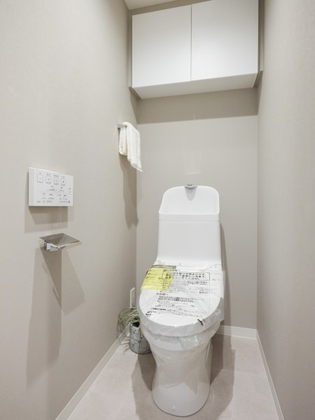 優れた節水効果や汚れが付きにくい便座など、ほしかった機能が揃ったウォシュレット一体型トイレです。