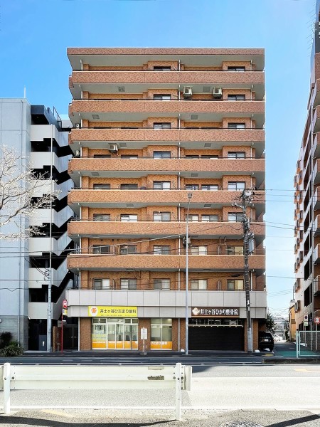 『井土ヶ谷』駅、平坦徒歩4分の好立地。周辺には、スーパー、コンビニエンスストア、病院が近くにあり、生活に便利な環境です。