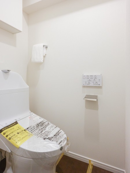 優れた節水効果や汚れが付きにくい便座など、ほしかった機能が揃ったウォシュレット一体型トイレです。