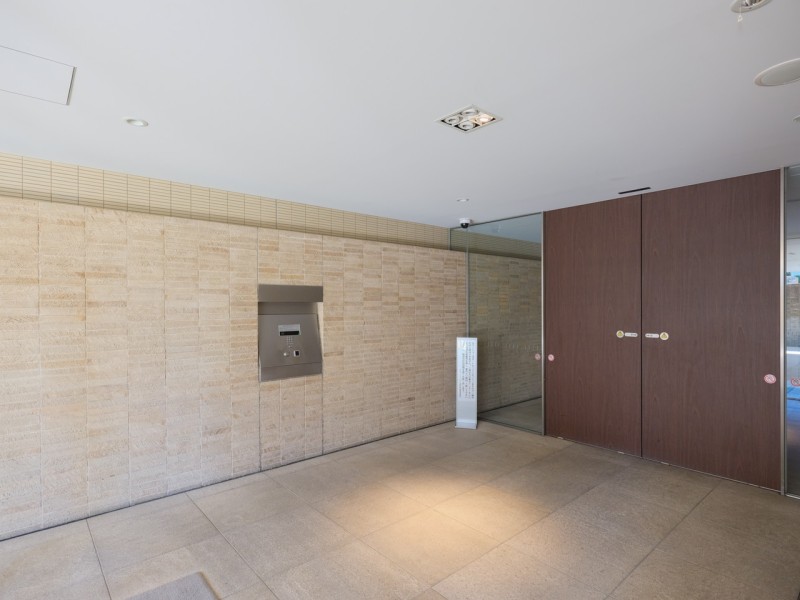 ◆オートロック◆居住者以外の侵入を拒み、不審者や不要なセールスを撃退することができます。安心感を得られるのも大きなポイントです。