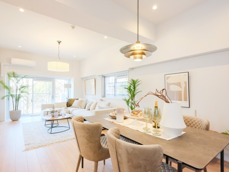 LDは約2.65mmのハイサッシなので、広々としたゆとりある開放感を感じます。二面採光のため明るく、心地よい風が流れる住まいです。