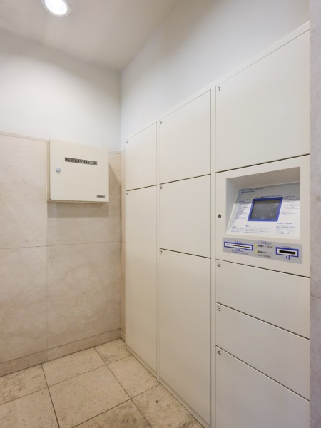 ◆宅配ボックス◆24時間いつでも荷物を受け取ることができるので、配達時間を気にせず過ごすことができます。対面での接触機会を最小限にでき、ウイルス対策の観点からも人気の設備です。