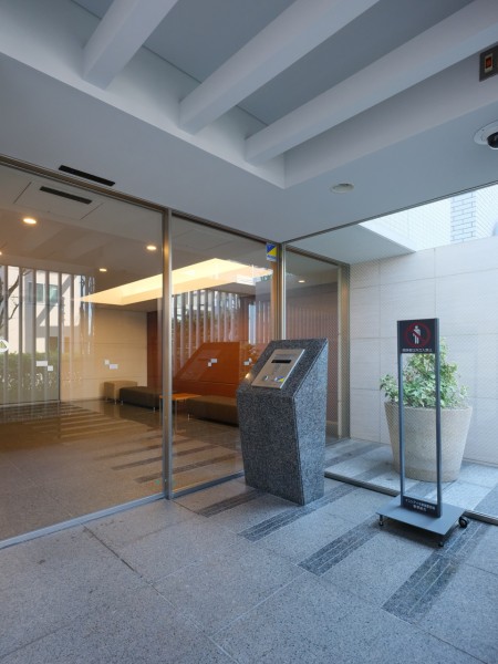 ◆オートロック◆居住者以外の侵入を拒み、不審者や不要なセールスを撃退することができます。安心感を得られるのも大きなポイントです。