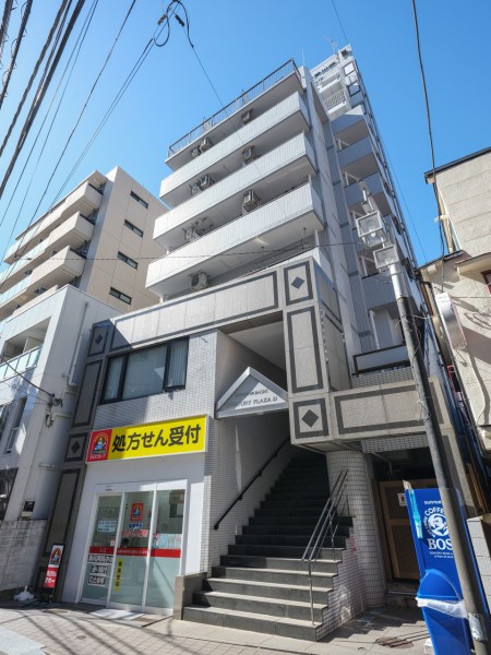 『江戸川橋』駅徒歩2分に位置する江戸川橋センチュリープラザ21。人気の『神楽坂』までも徒歩圏で周辺には商業施設や飲食店も豊富です