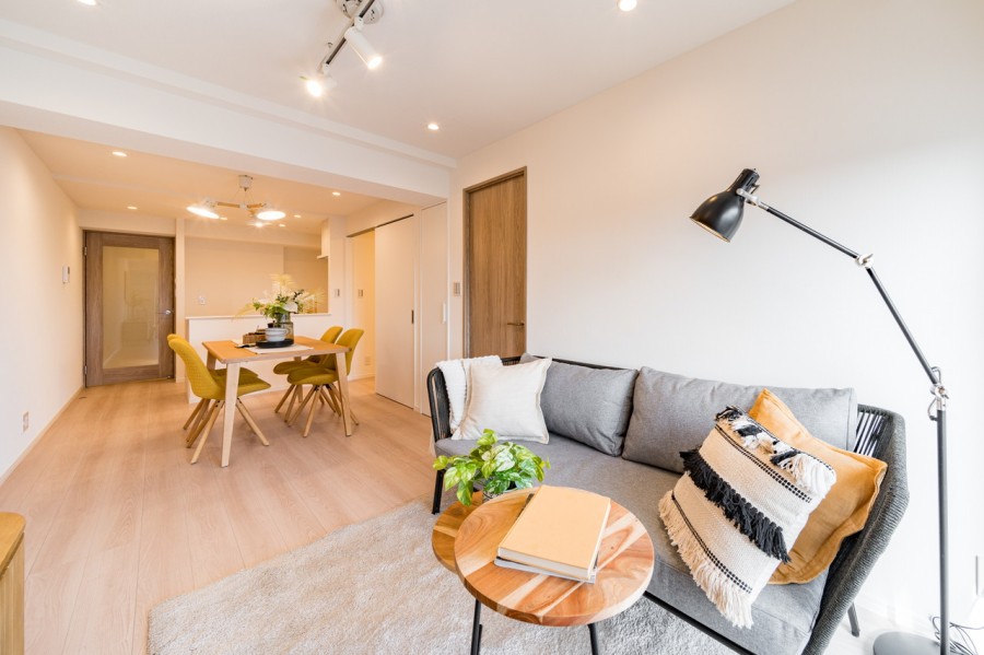 『日常』という大切な時間を豊かに、快適にお過ごしいただける住まいです。自分の世界に没頭する時間も、ご家族の団らんも大切に過ごせる空間です。