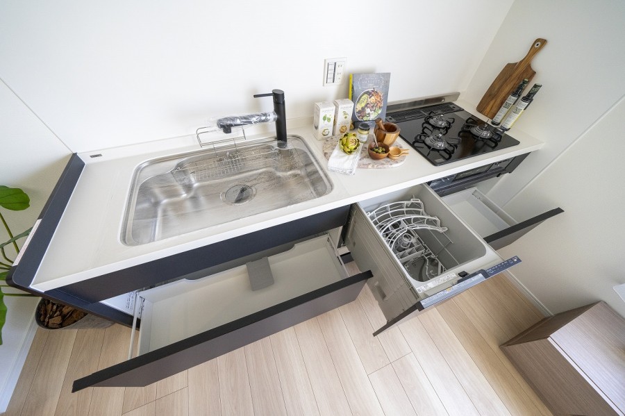 ◆浴室換気乾燥機◆天候に左右されず洗濯することが可能です。浴室内を乾燥させる機能もありますので、カビの発生を抑えることができます。