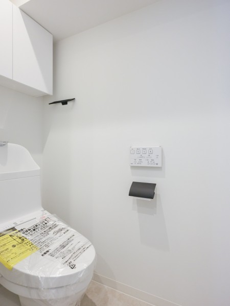 優れた節水効果や汚れが付きにくい便座など、ほしかった機能が揃ったウォシュレット一体型トイレです