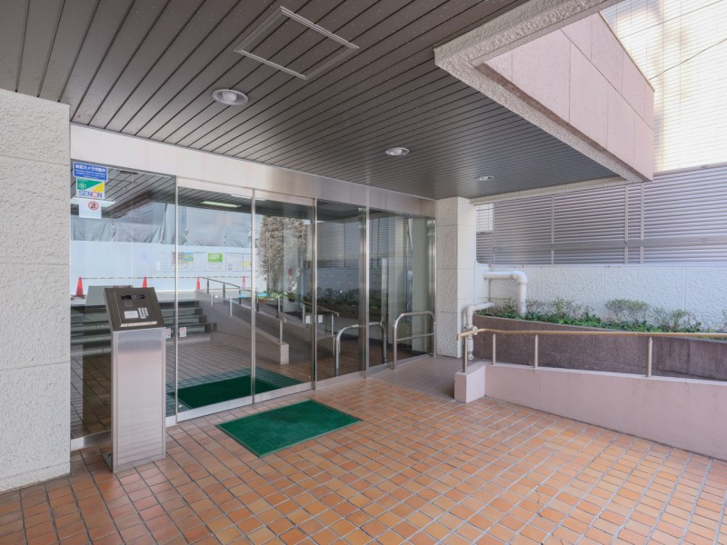 2012年に共用部大規模修繕工事実施済。清潔感があり、管理の行き届いたマンションです。