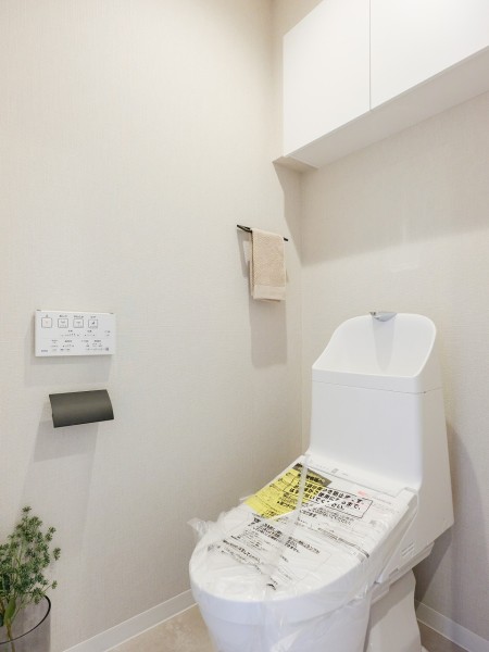 優れた節水効果や汚れが付きにくい便座など、ほしかった機能が揃ったウォシュレット一体型トイレです。