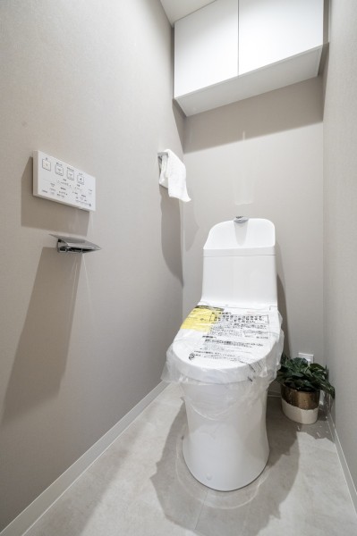 優れた節水効果や汚れが付きにくい便座など、ほしかった機能が揃ったウォシュレット一体型トイレです。