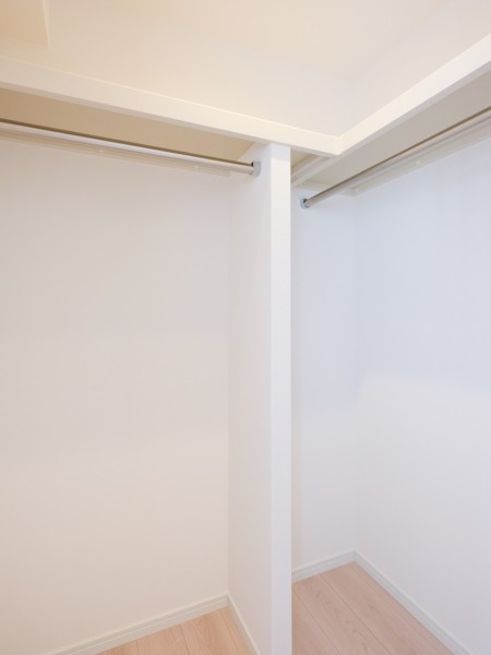 洋室3には頼もしい収納力を誇るウォークインクローゼットを備え付けました。荷物や衣類をたっぷり収納いただけます。