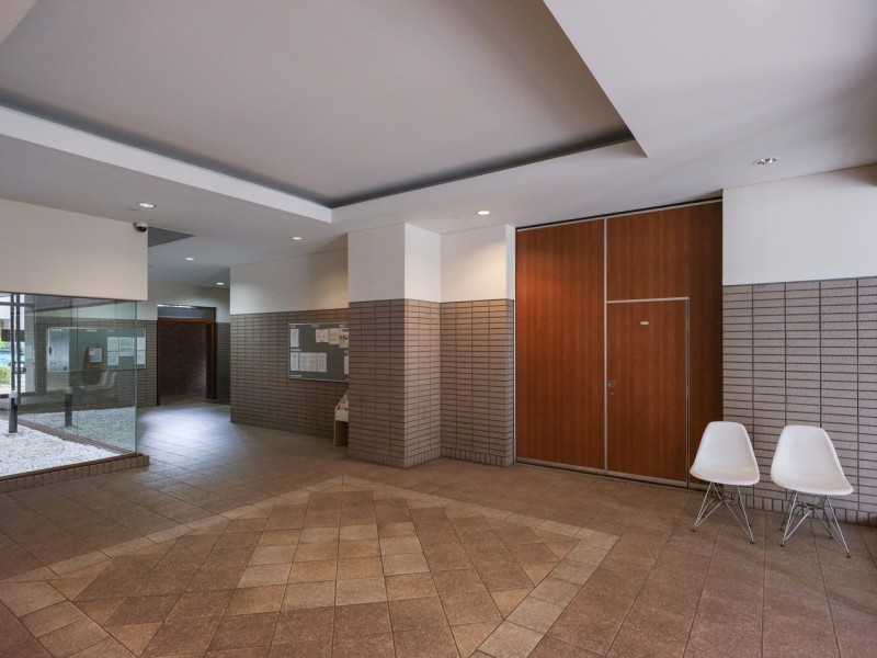 清掃が行き届いた様子から管理体制の良さが伺える共用部です。2023年に共用部大規模修繕工事も実施済です。