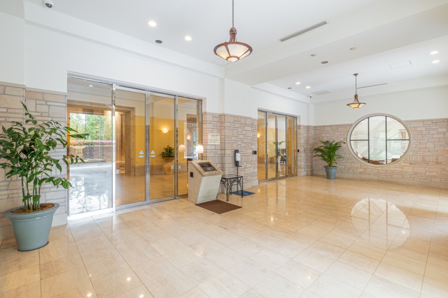 ◆オートロック◆居住者以外の侵入を拒み、不審者や不要なセールスを撃退することができます。安心感を得られるのも大きなポイントです。