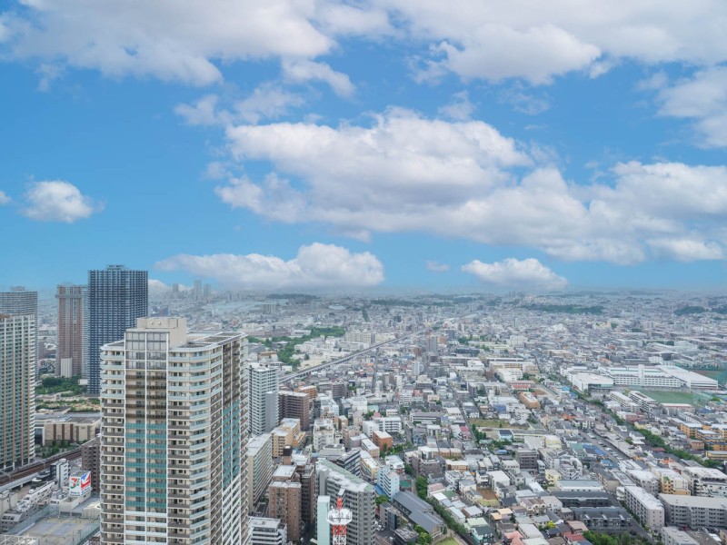 52階からの開放感ある眺望がお愉しみいただけるお部屋です。のびやかに広がる空が日常になり、至福の時間に包まれる住まいです。