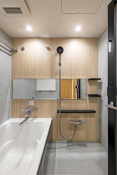 毎日のバスタイムを贅沢に、豊かにしてくれるバスルームです。暖房・涼風・換気・乾燥機能付きで1年中快適なバスタイムをお楽しみいただけます。