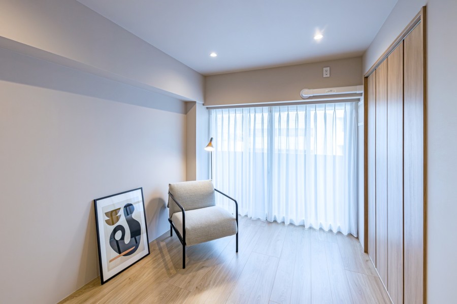 洋室1には、約1.1帖のウォーインクローゼットとクローゼットを設置しました。荷物をたっぷり収納できるので、居住空間を広くお使いいただけます。