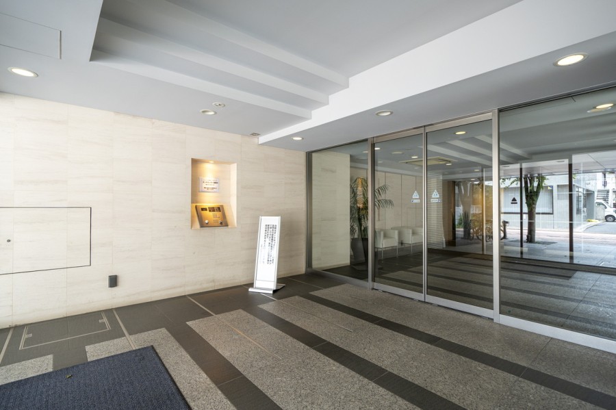 ◆オートロック◆居住者以外の侵入を拒み、不審者や不要なセールスを撃退することができます。安心感を得られるのも大きなポイントです。