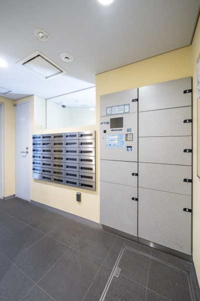 ◆宅配ボックス◆24時間いつでも荷物を受け取ることができるので、配達時間を気にせず過ごすことができます。対面での接触機会を最小限にでき、ウイルス対策の観点からも人気の設備です。
