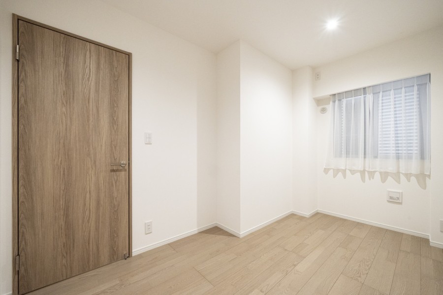 クローゼット付きの洋室2は、寝室にも、ワークスペースや子供部屋としてもおすすめです◎