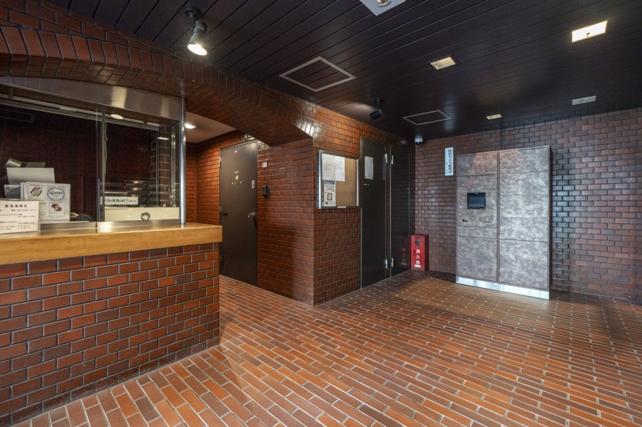 モダンで清潔感漂う共用部が、明日への活力を与えてくれるマンションです。忙しない都心で躍動し帰るあなたのほっとする住まいになりそうです。