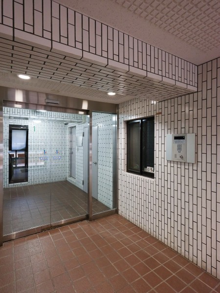 ◆オートロック◆居住者以外の侵入を拒み、不審者や不要なセールスを撃退することができます。安心感を得られるのも大きなポイントです。